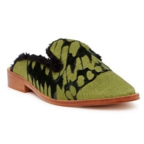 Free People Butterfly Effect Faux Fur Mule Size 38 Green Slip On Flat Loafer New - Picture 1 of 9